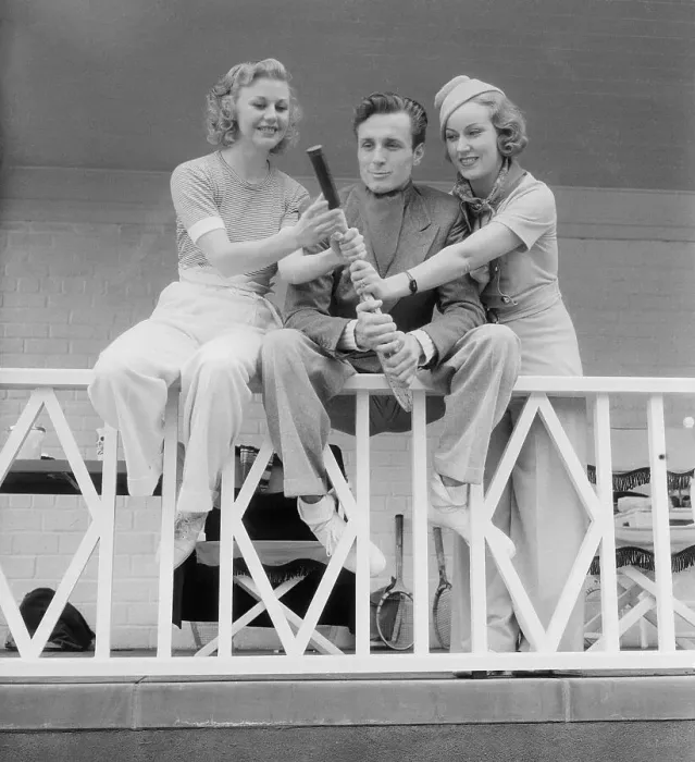 Framed Print : Portrait of Ginger Rogers, Billy Bakewell and Fay Wray Framed Print : Portrait of Ginger Rogers, Billy Bakewell and Fay Wray