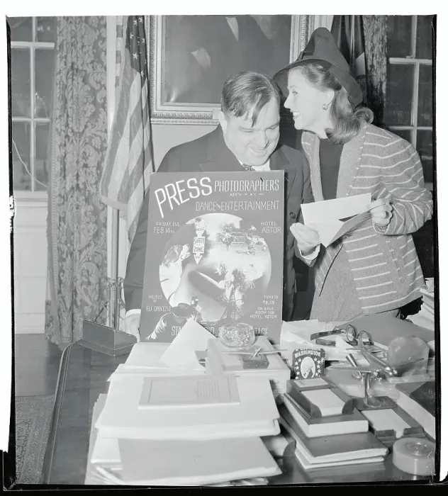 Framed Print : Portrait of Ginger Rogers with Fiorello LaGuardia Framed Print : Portrait of Ginger Rogers with Fiorello LaGuardia