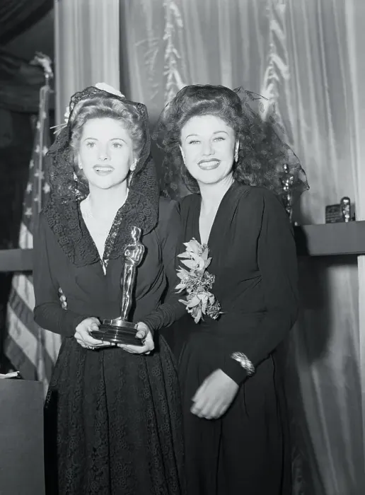 Framed Print : Portrait of Ginger Rogers and Joan Fontaine Framed Print : Portrait of Ginger Rogers and Joan Fontaine