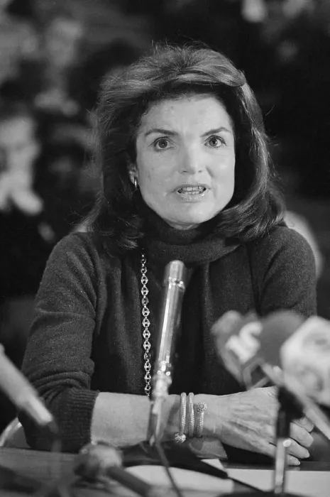 Framed Print : Portrait of Jacqueline Kennedy Onassis Framed Print : Portrait of Jacqueline Kennedy Onassis