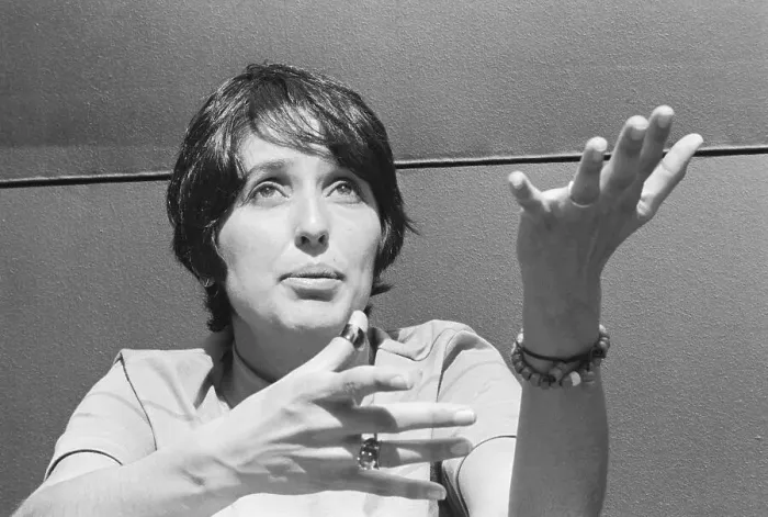 Framed Print : Portrait of Joan Baez Framed Print : Portrait of Joan Baez
