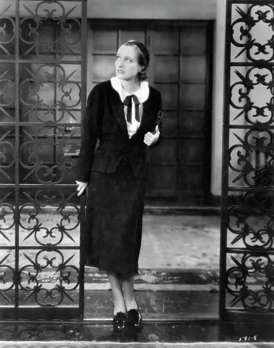 Framed Print : Portrait of Joan Crawford Framed Print : Portrait of Joan Crawford