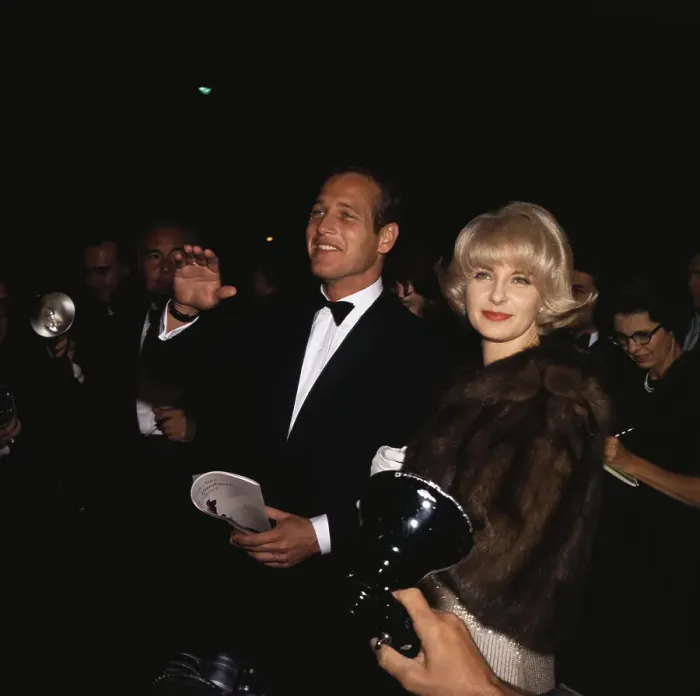 Framed Print : Portrait of Joanne Woodward and Paul Newman Framed Print : Portrait of Joanne Woodward and Paul Newman