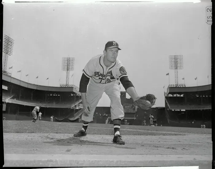 Framed Print : Portrait of Joe Adcock on Field in Catching Position Framed Print : Portrait of Joe Adcock on Field in Catching Position