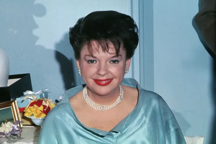 Framed Print : Portrait of Judy Garland Framed Print : Portrait of Judy Garland