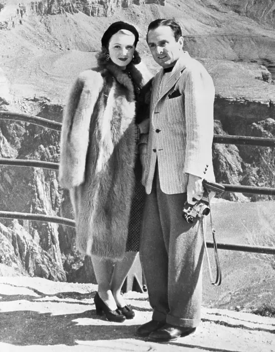 Framed Print : Portrait of June Lang and John Roselli Framed Print : Portrait of June Lang and John Roselli