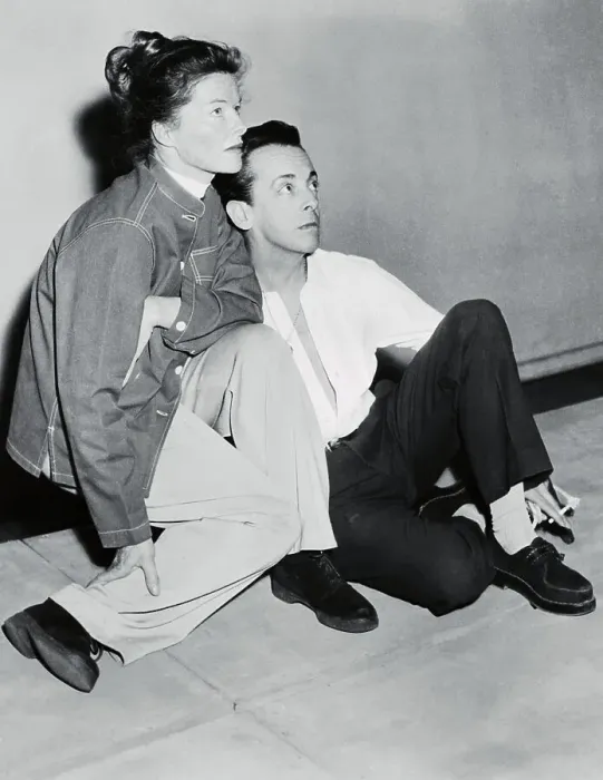 Framed Print : Portrait of Katharine Hepburn and Robert Helpmann Framed Print : Portrait of Katharine Hepburn and Robert Helpmann