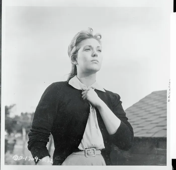 Framed Print : Portrait of Kim Novak Framed Print : Portrait of Kim Novak