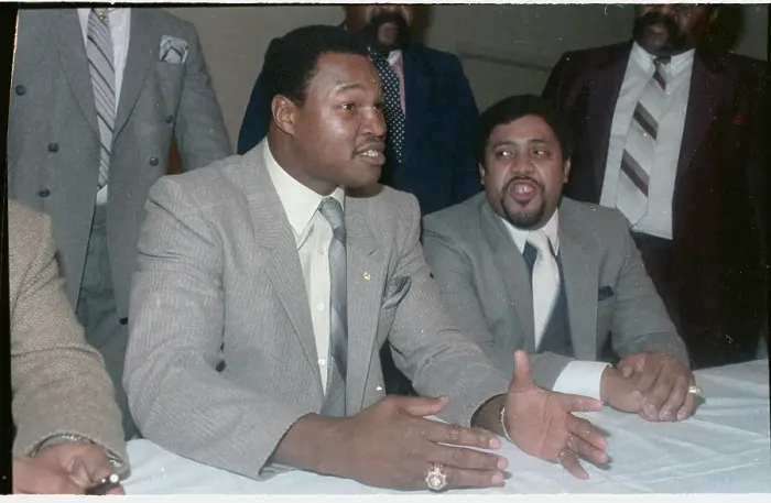 Framed Print : Portrait of Larry Holmes