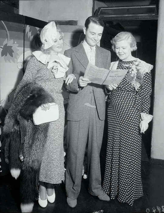 Framed Print : Portrait of Lela Rogers, Ginger Rogers and Lew Ayres Framed Print : Portrait of Lela Rogers, Ginger Rogers and Lew Ayres