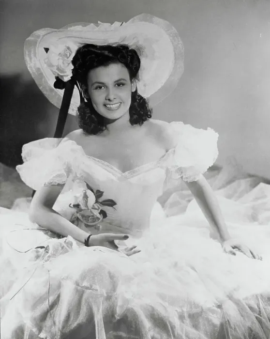 Framed Print : Portrait of Lena Horne Framed Print : Portrait of Lena Horne