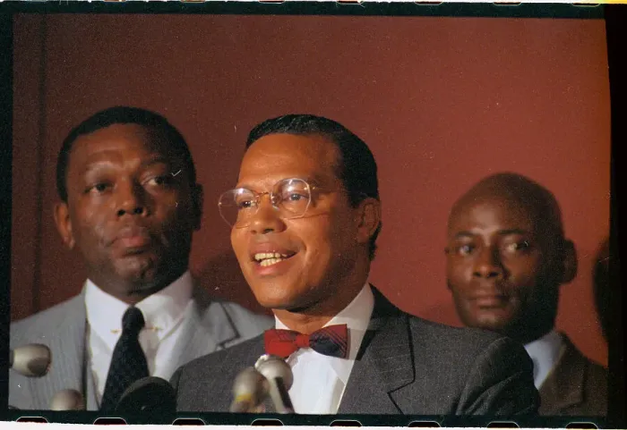 Framed Print : Portrait of Louis Farrakhan Smiling Framed Print : Portrait of Louis Farrakhan Smiling