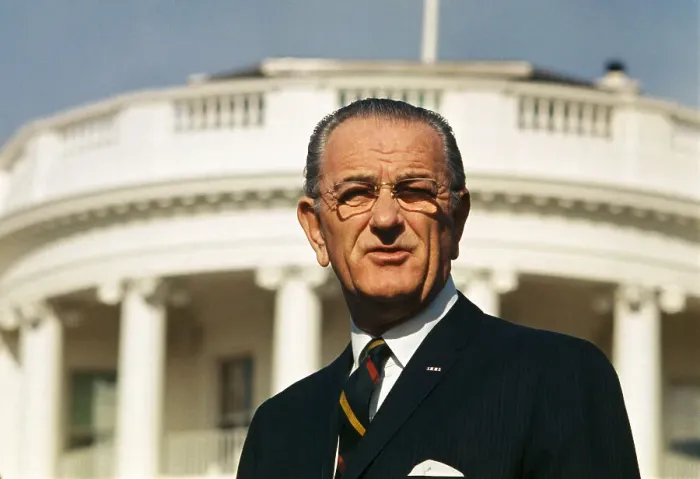 Framed Print : Portrait of Lyndon B. Johnson Speaking in Front of White House Framed Print : Portrait of Lyndon B. Johnson Speaking in Front of White House