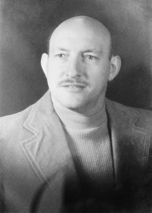 Framed Print : Portrait of a Man Framed Print : Portrait of a Man