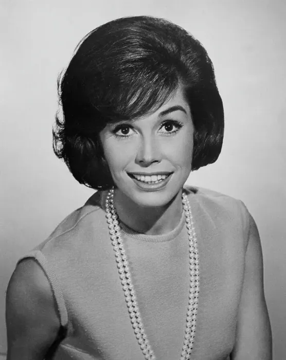 Framed Print : Portrait of Mary Tyler Moore Framed Print : Portrait of Mary Tyler Moore