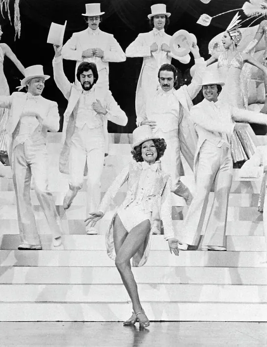 Framed Print : Portrait of Mary Tyler Moore with Dancers Framed Print : Portrait of Mary Tyler Moore with Dancers