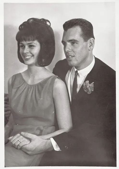 Framed Print : Portrait of Mike Kekich with Bride-To-Be Susan Framed Print : Portrait of Mike Kekich with Bride-To-Be Susan