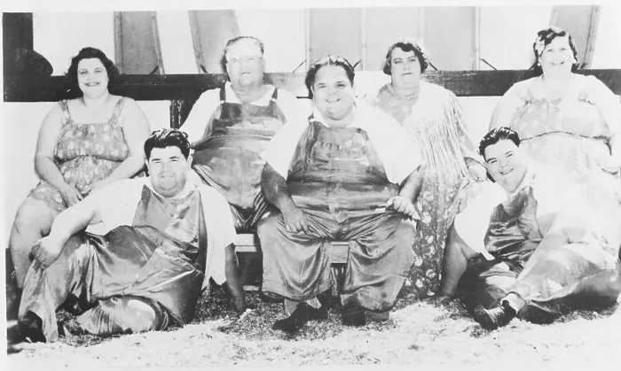 Framed Print : Portrait of overweight Family Framed Print : Portrait of overweight Family