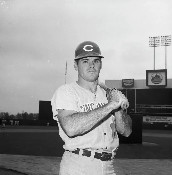 Framed Print : Portrait of Pete Rose Framed Print : Portrait of Pete Rose