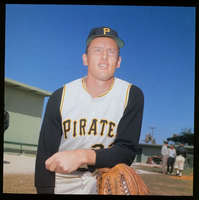 Framed Print : Portrait of Pittsburgh Pirates Vernon Law Framed Print : Portrait of Pittsburgh Pirates Vernon Law