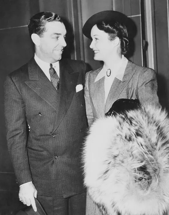 Framed Print : Portrait of Robert Cobb and Gail Patrick