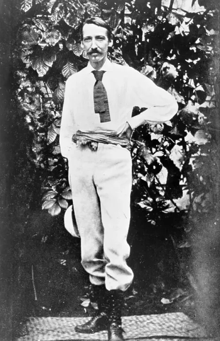 Framed Print : Portrait of Robert Louis Stevenson Framed Print : Portrait of Robert Louis Stevenson