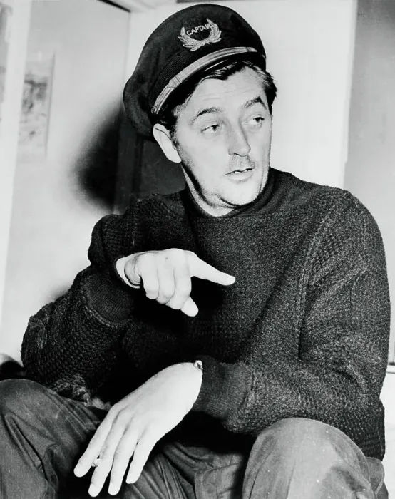 Framed Print : Portrait of Robert Robert Mitchum Framed Print : Portrait of Robert Robert Mitchum
