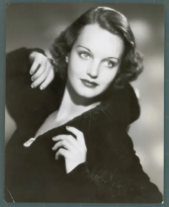 Framed Print : Portrait of Rochelle Hudson