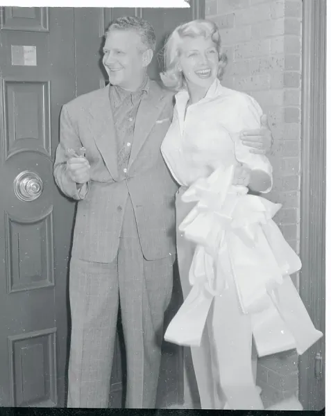 princess polly baby blue dress Vera-Ellen and Rosemary Clooney on set of White Christmas (1954) :  r/classicfilms