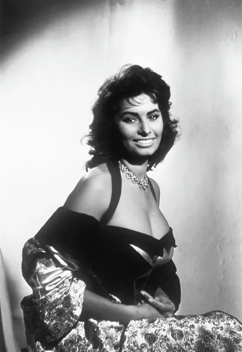 Framed Print : Portrait of Sophia Loren Smiling