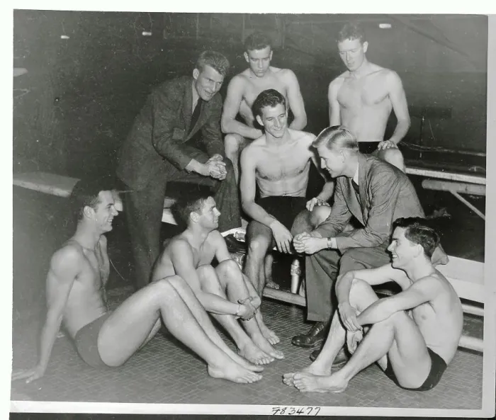 Framed Print : Portrait of Swim Team