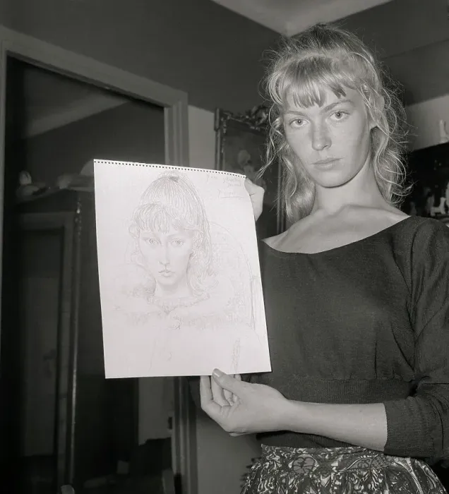 Framed Print : Portrait of Sylvette David Framed Print : Portrait of Sylvette David