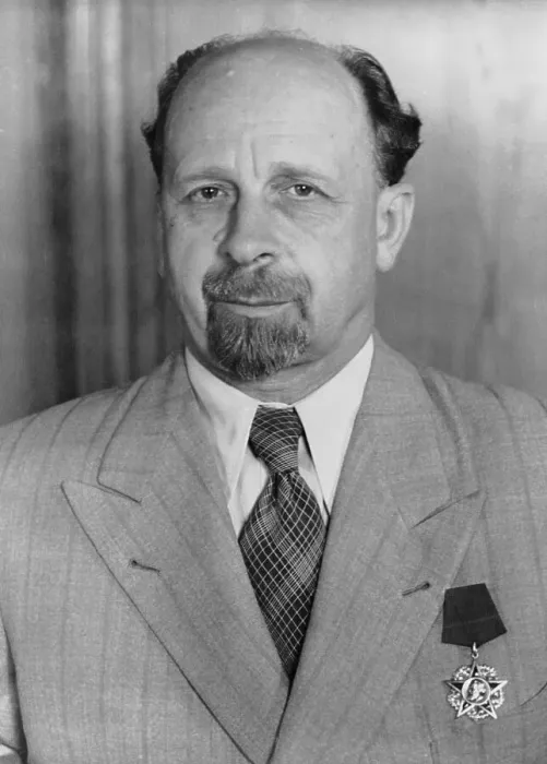 Framed Print : Portrait of Walter Ulbricht in Suit and Tie Framed Print : Portrait of Walter Ulbricht in Suit and Tie