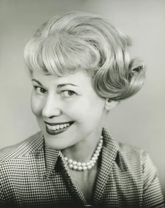 Framed Print : Portrait of woman with pearl necklace, (B&W), (Close-up) Framed Print : Portrait of woman with pearl necklace, (B&W), (Close-up)
