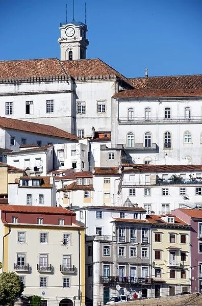 Portugal, Centro, Baixo Mondego, Coimbra, View of medieval city centre, UNESCO World Heritage listed University of Coimbra-Alta and Sofia (crowning hill)
