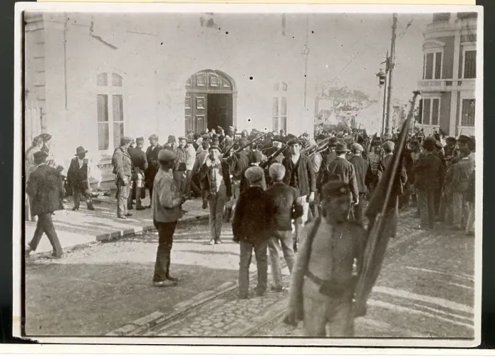 Framed Print : Portuguese Revolution; Armed Citizens Framed Print : Portuguese Revolution; Armed Citizens
