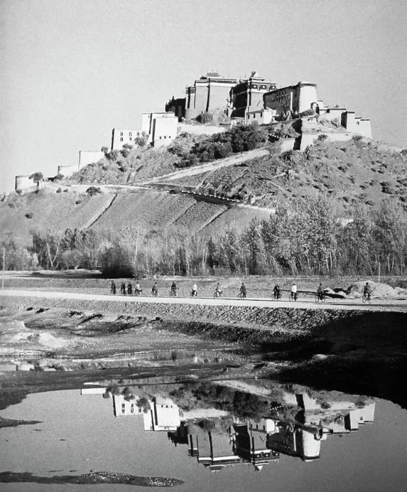 Framed Print : The Potala Palace in Tibet