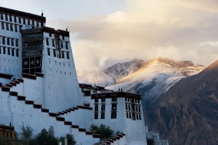 Framed Print : Potala Palace, Tibet, China Framed Print : Potala Palace, Tibet, China