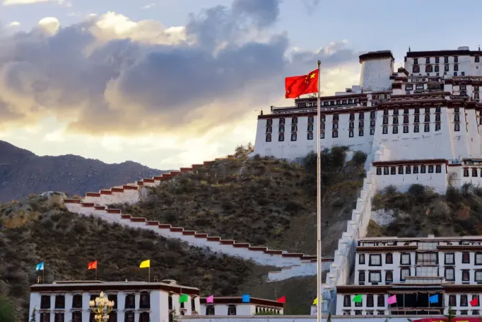 Framed Print : Potala Palace, Tibet, China Framed Print : Potala Palace, Tibet, China