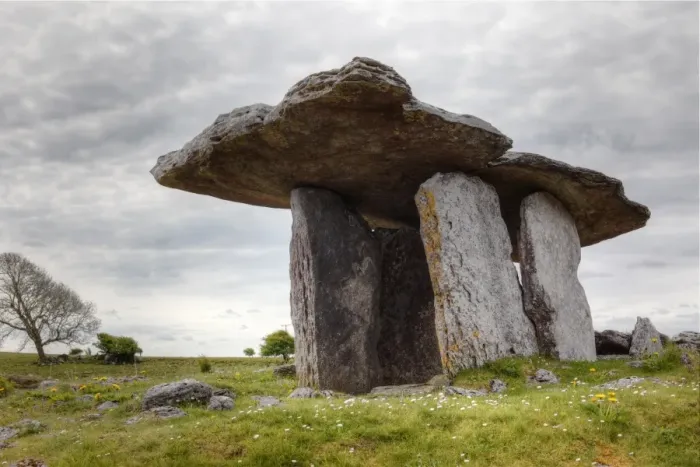Framed Print : Poulnabrone dolmen, Burren, County Clare, Ireland, Europe Framed Print : Poulnabrone dolmen, Burren, County Clare, Ireland, Europe