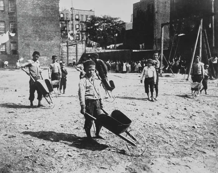 Framed Print : Poverty Cap Playground, NYC