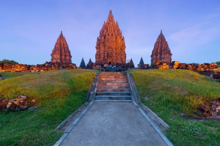 Framed Print : Prambanan Temple, Yogyakarta, Indonesia Framed Print : Prambanan Temple, Yogyakarta, Indonesia