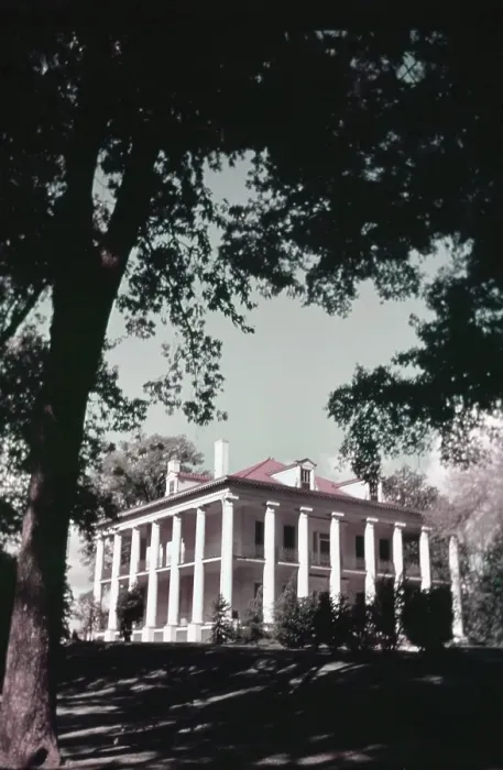 Framed Print : A Pre Civil War Plantation House Framed Print : A Pre Civil War Plantation House