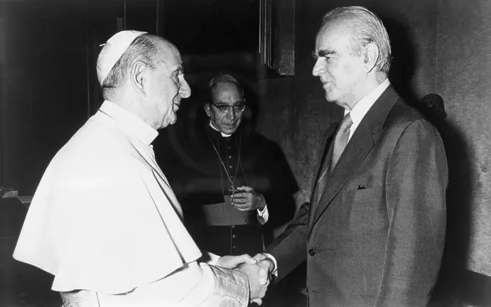 Framed Print : Premier Constantine Caramanlis with Pope Paul VI Framed Print : Premier Constantine Caramanlis with Pope Paul VI