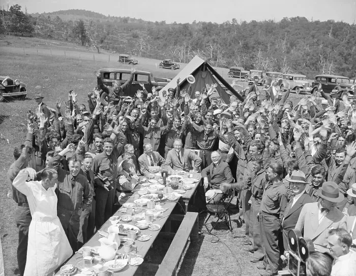 Framed Print : Pres F Roosevelt @ Long Table W / Crowd