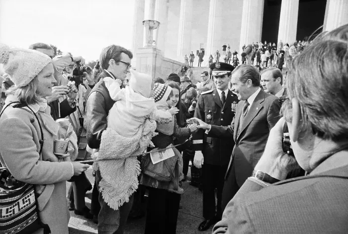 Framed Print : Pres. Nixon At The Lincoln Memorial Framed Print : Pres. Nixon At The Lincoln Memorial