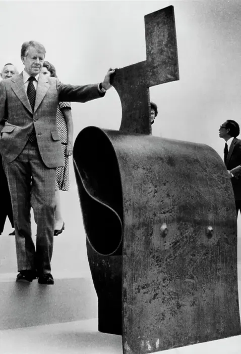 Framed Print : US President Carter With Modern Sculpture Framed Print : US President Carter With Modern Sculpture