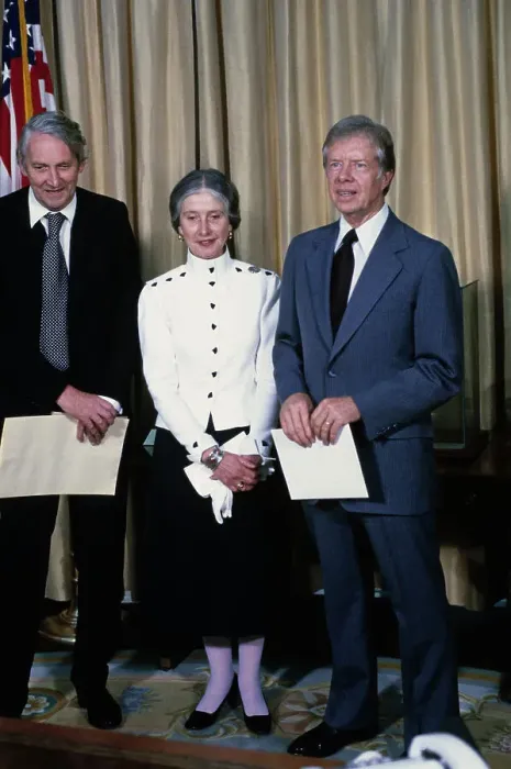 Framed Print : President Carter With Sir Nicholas And Lady Henderson Framed Print : President Carter With Sir Nicholas And Lady Henderson