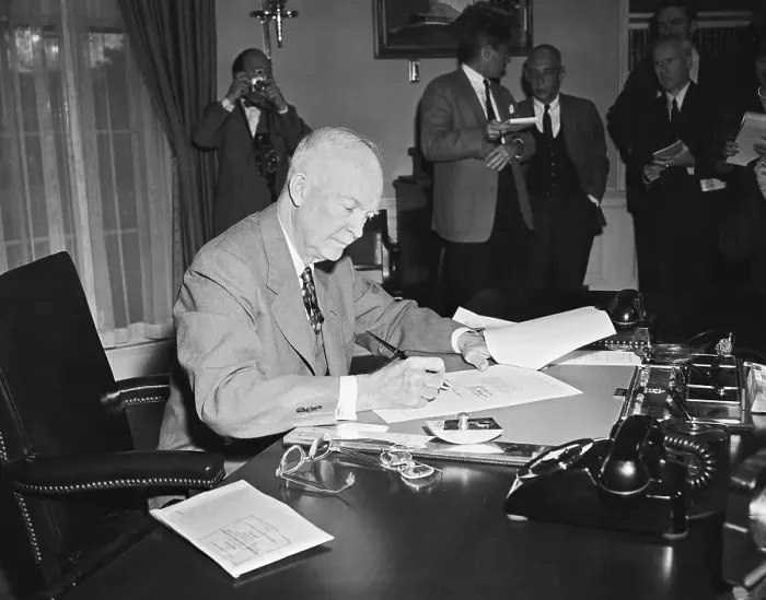 Framed Print : President Eisenhower Signs Mid-East Resolution Framed Print : President Eisenhower Signs Mid-East Resolution
