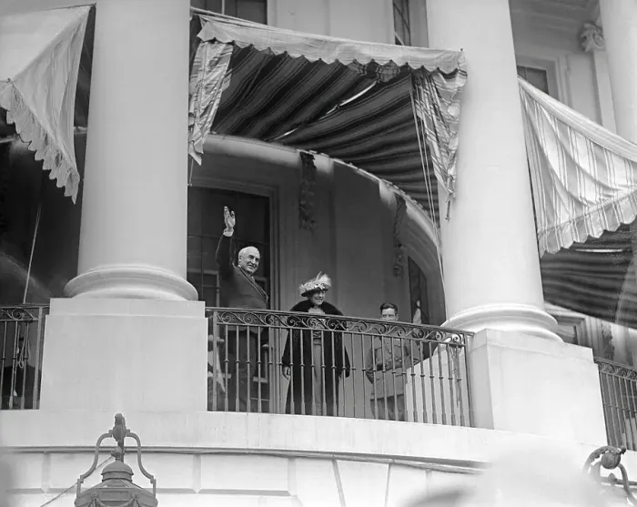 Framed Print : President and Florence Harding Waving Framed Print : President and Florence Harding Waving